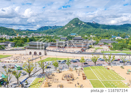 Aerial panoramic of Gyeongbokgung palace and the Blue House , Seoul, South Korea 118787154