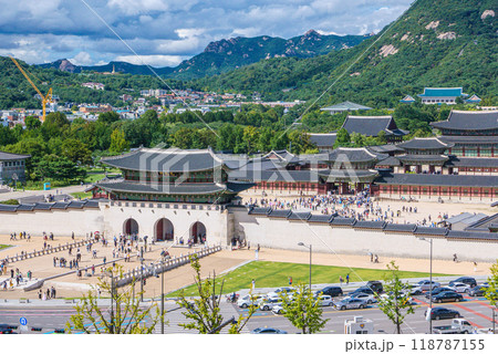 Aerial panoramic of Gyeongbokgung palace and the Blue House , Seoul, South Korea 118787155