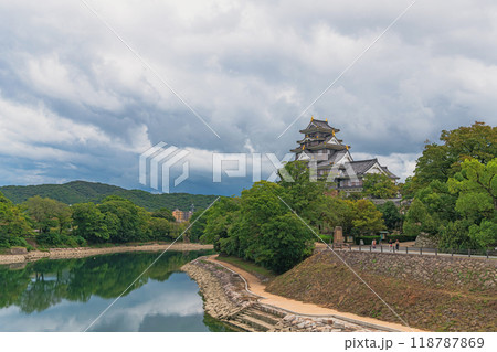 岡山城 旭川と天守閣 118787869