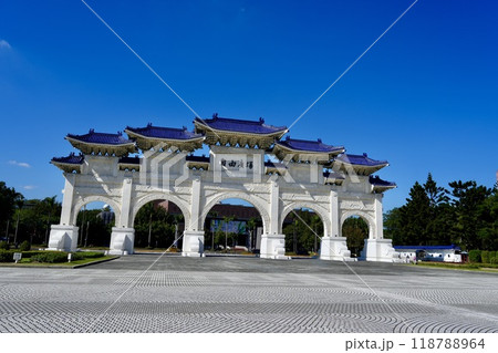 国立中正紀念堂・自由広場牌樓(台湾・台北市) 国立中正紀念堂・自由広場牌樓(台湾・台北市) 118788964