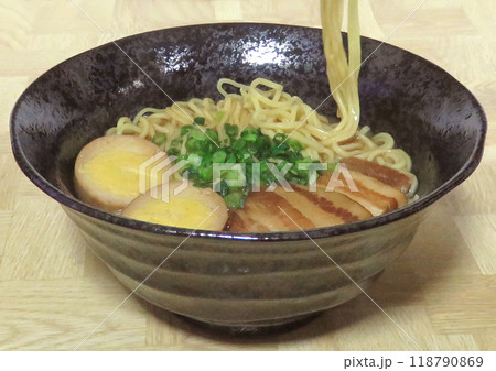 ラーメン箸上げ 118790869