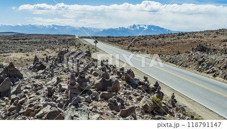 Paved road crossing volcanos viewpoint, Peru Paved road crossing volcanos viewpoint, Peru 118791147