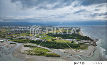 黒部川河口付近 黒部川左岸黒部市 空撮 黒部川河口付近 黒部川左岸黒部市 空撮 118794770