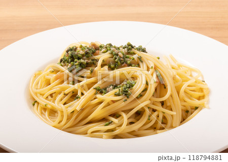 しその実と梅のパスタ(バター醤油) しその実と梅のパスタ(バター醤油) 118794881
