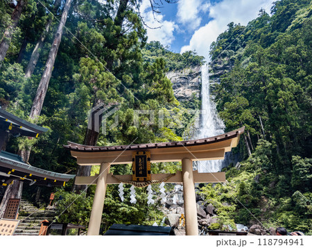 Nachi Falls in Higashimuro District, Wakayama, Japan Nachi Falls in Higashimuro District, Wakayama, Japan 118794941
