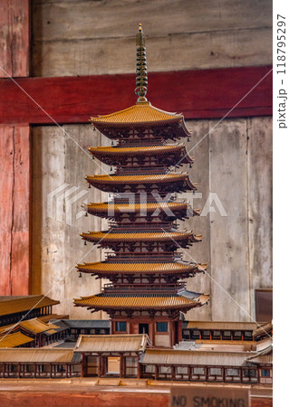 Todai-ji temple in Nara, japan 118795297
