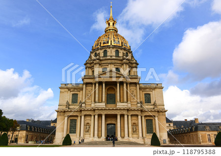 世界遺産「パリのセーヌ河岸」の構成資産の一つ　アンヴァリッド（廃兵院）のドーム教会（王家の教会） 118795388