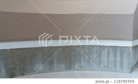 外壁工事｜打ち替えた外壁(補修後)のコーキング 118795505