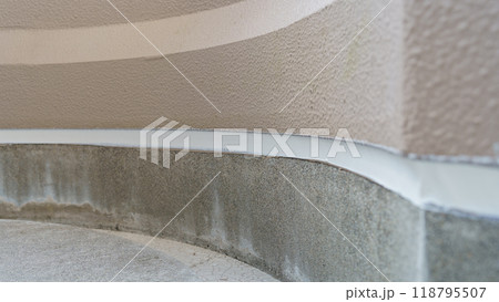 外壁工事｜打ち替えた外壁(補修後)のコーキング 118795507