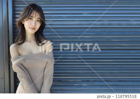ベージュニットが映える大人可愛い女性 ベージュニットが映える大人可愛い女性 118795518