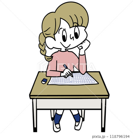 机で作文を書く小学生 118796194