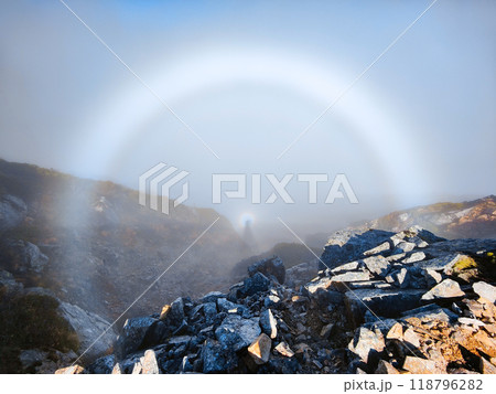 秋の唐松岳登山（ブロッケン現象） 118796282