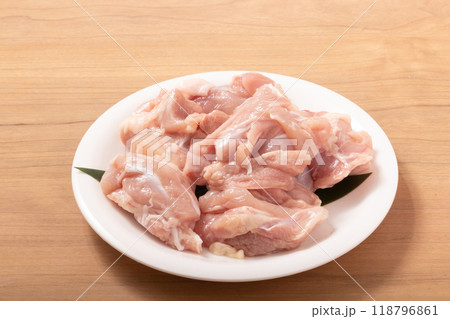 鶏肉 もも 唐揚げ・鍋用(岩手県産) 鶏肉 もも 唐揚げ・鍋用(岩手県産) 118796861