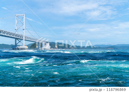 鳴門海峡の渦潮。淡路島の観光イメージ。 118796869