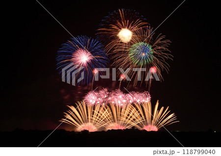 四大花火師の饗宴 <利根川大花火大会2024> 四大花火師の饗宴 <利根川大花火大会2024> 118799040