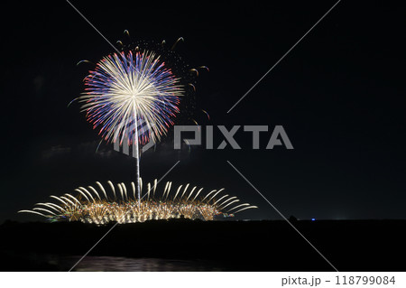 四大花火師の饗宴 <利根川大花火大会2024> 四大花火師の饗宴 <利根川大花火大会2024> 118799084