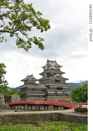 日本100名城・松本城 118800240