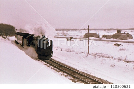 昭和45年 釧網本線C58牽引客車列車 浜小清水発車 北海道 昭和45年 釧網本線C58牽引客車列車 浜小清水発車 北海道 118800621