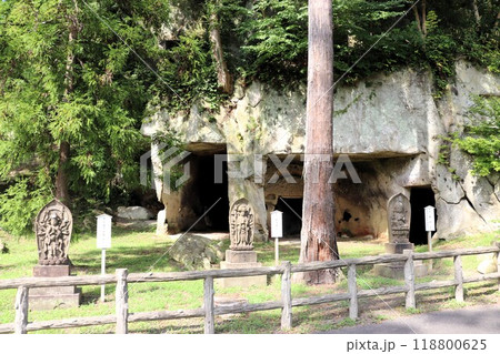 瑞巌寺参道　洞窟と石仏群　松島町　宮城県 118800625