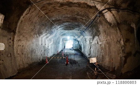 館山にある赤山地下壕跡の屋内 118800803