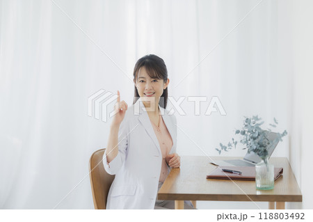 女医さん 女医さん 118803492