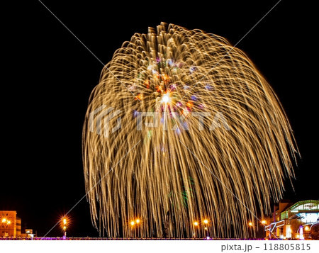 釧路の花火は三尺玉 118805815