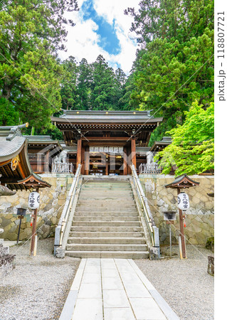 岐阜県高山市桜町 櫻山八幡宮(高山祭として広く知られている) 大石段と神門 岐阜県高山市桜町 櫻山八幡宮(高山祭として広く知られている) 大石段と神門 118807721