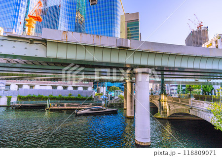 日本の東京都市景観 日本橋。リムジンボートなどを望む＝9月13日 118809071