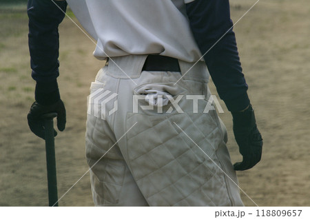 野球部員の後ろ姿 118809657