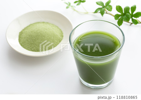 青汁ドリンクと粉末 青汁ドリンクと粉末 118810865