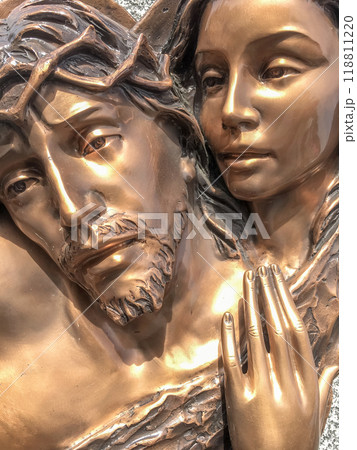 Statue of Jesus and Mary 118811220