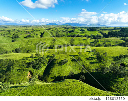 阿蘇南小国「押戸石の丘」の広大な丘と草原01 阿蘇南小国「押戸石の丘」の広大な丘と草原01 118812550