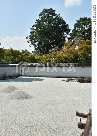 曼殊院門跡 宸殿前庭「盲亀浮木の庭」 曼殊院門跡 宸殿前庭「盲亀浮木の庭」 118813928