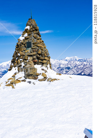 長野県白馬村　北アルプスの小遠見山　雪山登山　地蔵の頭と高妻山 118815928
