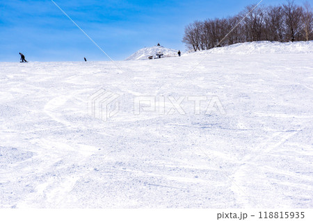 長野県北安曇郡白馬村 白馬五竜スキー場から見る地蔵の頭(遠見山系) 長野県北安曇郡白馬村 白馬五竜スキー場から見る地蔵の頭(遠見山系) 118815935