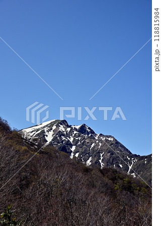 残雪の谷川岳 残雪の谷川岳 118815984