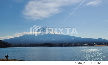 湖と富士山 118816458