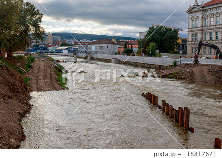 Flood wall in river basin of Svratka, Brno, Czech republic, floods after storm Boris, September 15, 2024. 118817621