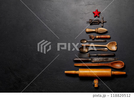 Festive culinary flair: Christmas tree-shaped cooking utensils Festive culinary flair: Christmas tree-shaped cooking utensils 118820512