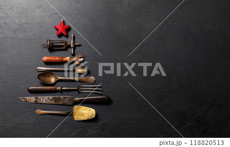 Festive culinary flair: Christmas tree-shaped cooking utensils Festive culinary flair: Christmas tree-shaped cooking utensils 118820513