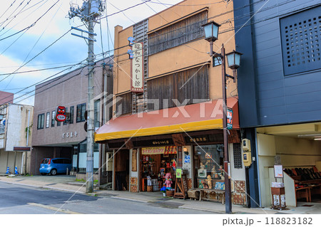 福島県 会津若松市 七日町通りの街並み 福島県 会津若松市 七日町通りの街並み 118823182