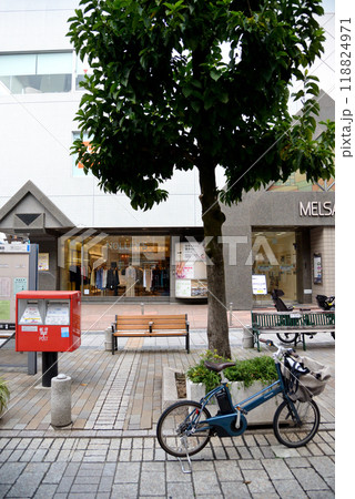 東横線田園調布駅周辺の真夏の景色 118824971