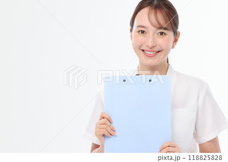 スクラブの女性 看護師 スクラブの女性 看護師 118825828