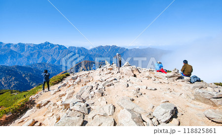 秋の唐松岳登山（山頂） 118825861