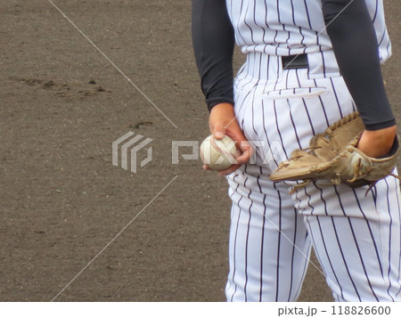 ボールを握るピッチャー ボールを握るピッチャー 118826600