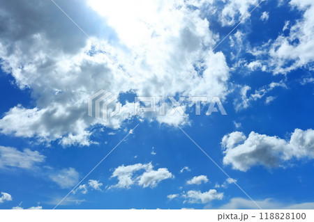 空と雲のイメージ 118828100