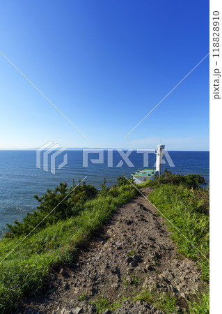 新潟 夏の角田岬灯台 新潟 夏の角田岬灯台 118828910