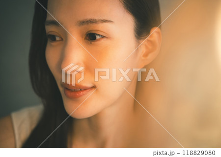 女性の夜 118829080