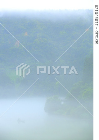 霧幻峡の渡し　早戸船着き場 118830129