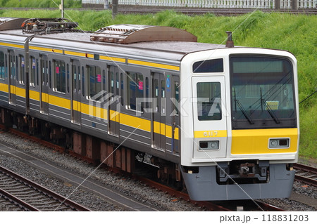 小手指車両基地に留置中の西武池袋線6000系電車(黄色帯) 小手指車両基地に留置中の西武池袋線6000系電車(黄色帯) 118831203